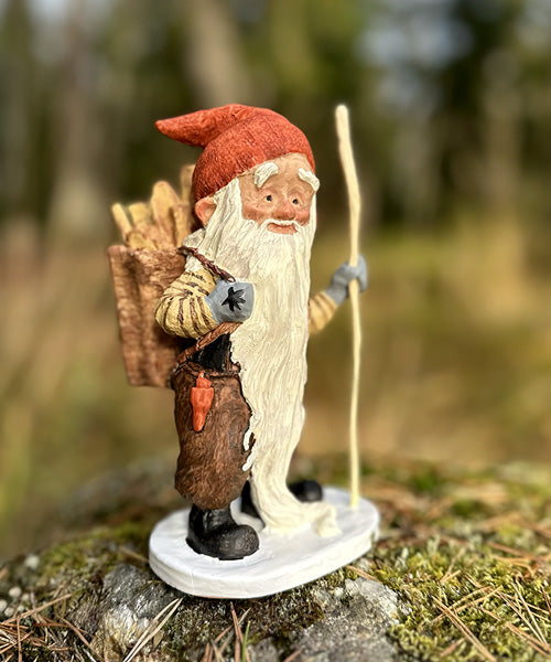 Midthun-nisse med stav