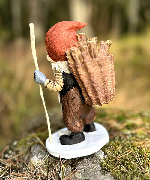 Midthun-nisse med stav