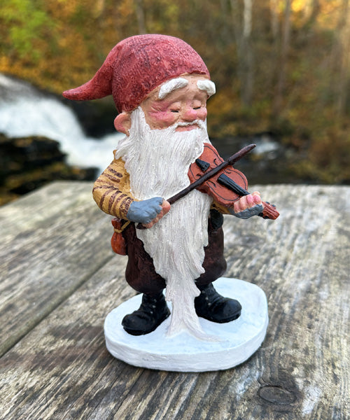 Midthun-nisse med fiolin