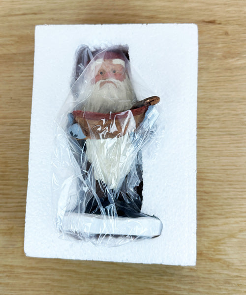 Midthun-nisse med sleiv og grøtbolle
